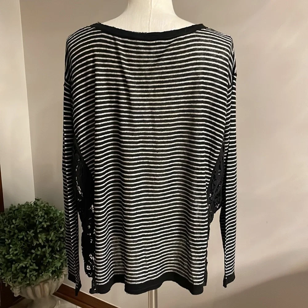 Free People stripped high low top / lace cut out exposed sides sz S oversized